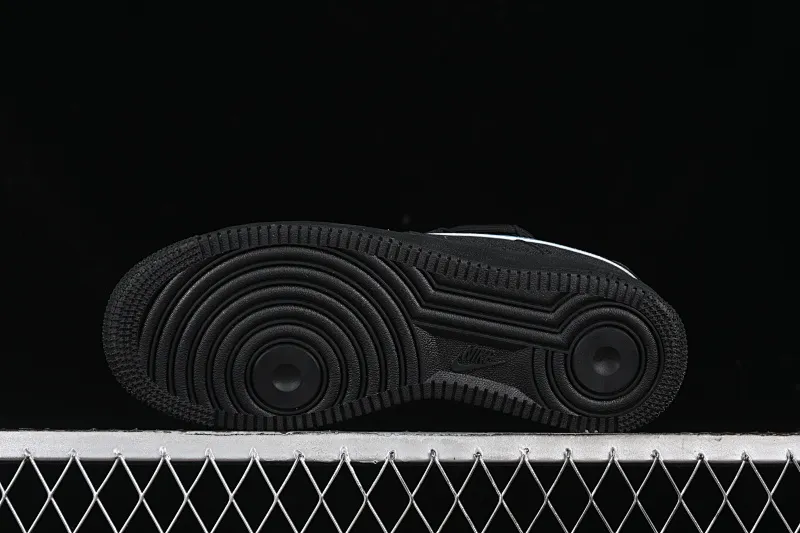 All categories Nk Air Force 1 Air Force series Nk Air Force 1 Mid Air Force mid-top Nk Air Force 1'07 Low Cleanfit Official hot style customization Black blue starry sky full of diamonds Air Force 1 low-top casual sneakers ZH0316-042